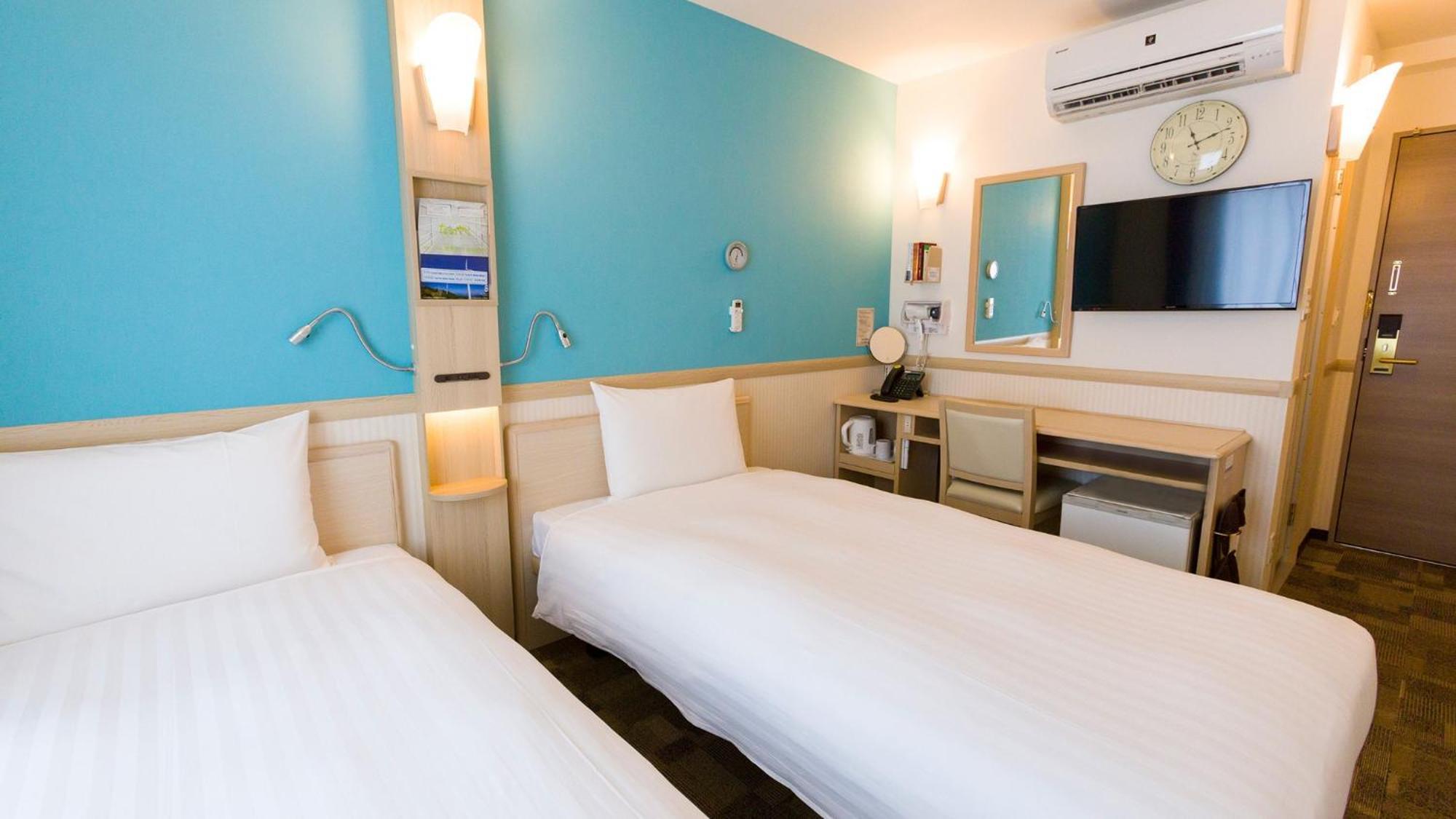 Toyoko Inn Osaka Kadoma-Shi Ekimae Moriguchi Номер фото